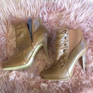 ankle boots